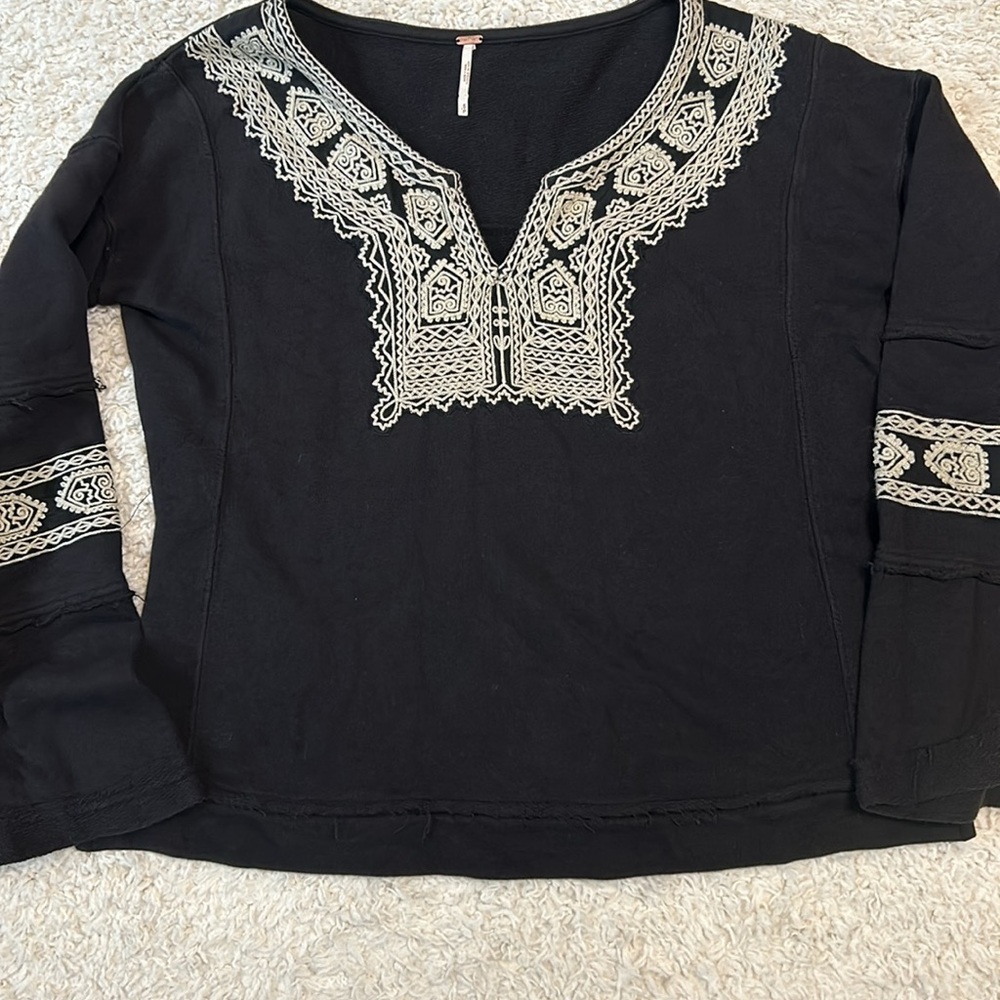 FREE PEOPLE S Santa Maria Embroidery Wide Sleeve black and cream blouse - Picture 7 of 10
